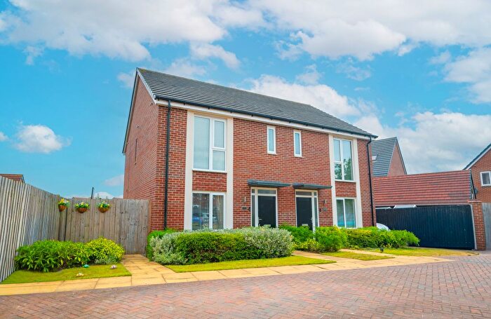3 Bedroom Semi-Detached House For Sale In Vulcan Park Way, Newton-Le-Willows, Merseyside, WA12