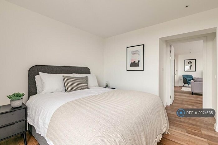 1 Bedroom Flat To Rent In Berkshire House, Maidenhead, SL6