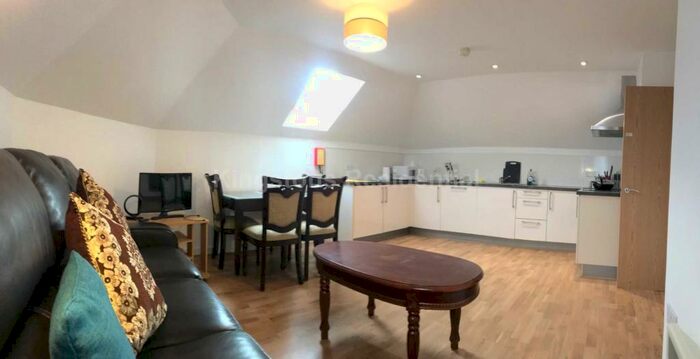 2 Bedroom Apartment To Rent In Penarth Road, Grangetown, Cardiff, CF11