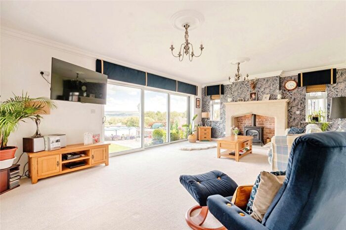 4 Bedroom Detached House For Sale In Rosehill Road, Burnley, Lancashire, BB11