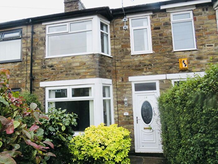 2 Bedroom House To Rent In Springhall Drive, Halifax, HX2
