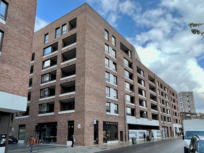 2 Bedroom Flat To Rent In Hackney Road, London, E2