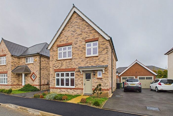 3 Bedroom Detached House For Sale In Groves Way, Cottenham, CB24