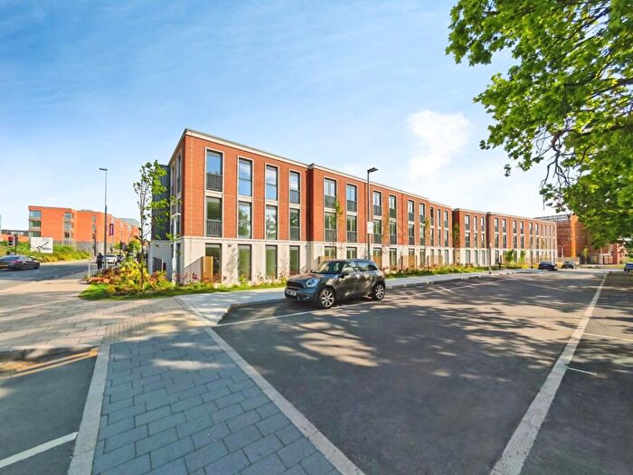 2 Bedroom Apartment To Rent In Wellington Road, Wokingham, RG40