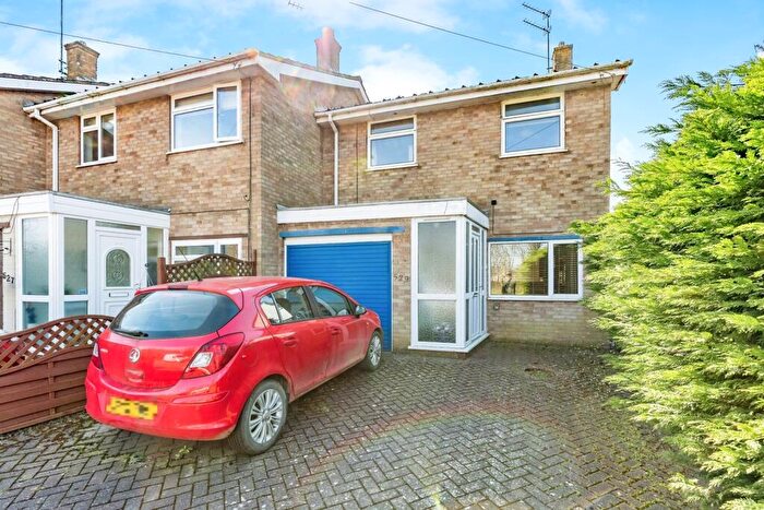 3 Bedroom End Of Terrace House For Sale In Harlestone Road, Northampton, Northamptonshire, NN5