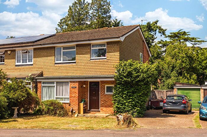 3 Bedroom Semi-Detached House For Sale In Sarel Way, Horley, RH6