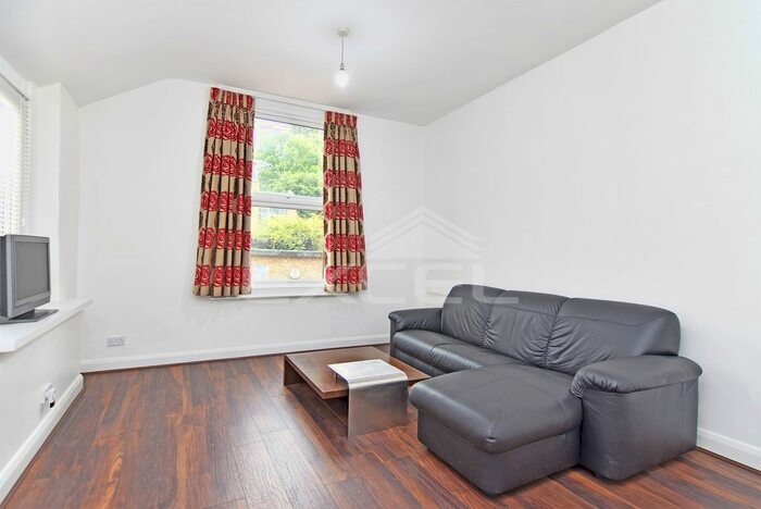 2 Bedroom Flat To Rent In Finchley Road, Hampstead, London, NW3
