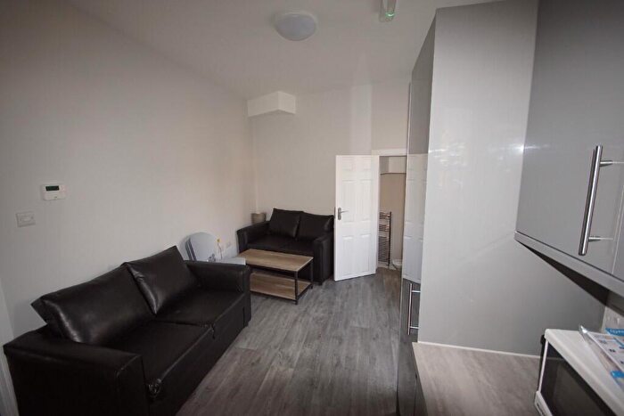2 Bedroom Flat To Rent In Lower Redland Road, Bristol, BS6