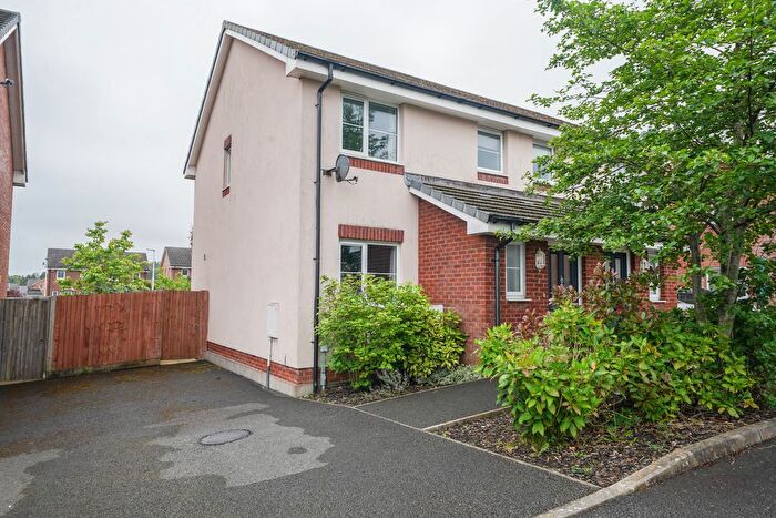 3 Bedroom Semi-Detached House For Sale In Morris Drive, Swansea, SA1