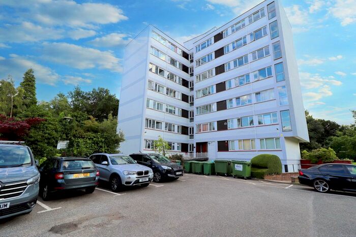 2 Bedroom Flat To Rent In Sandrock Road, Tunbridge Wells, TN2