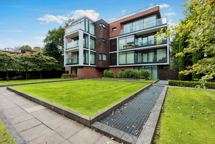 3 Bedroom Flat For Sale In Barlow Moor Road, Didsbury, Manchester, Greater Manchester, M20