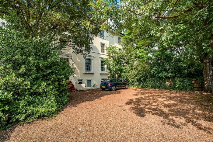 2 Bedroom Flat To Rent In Shooters Hill Road, London, SE3