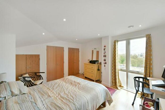 2 Bedroom Apartment To Rent In Appold Court, Godfrey Place, E2