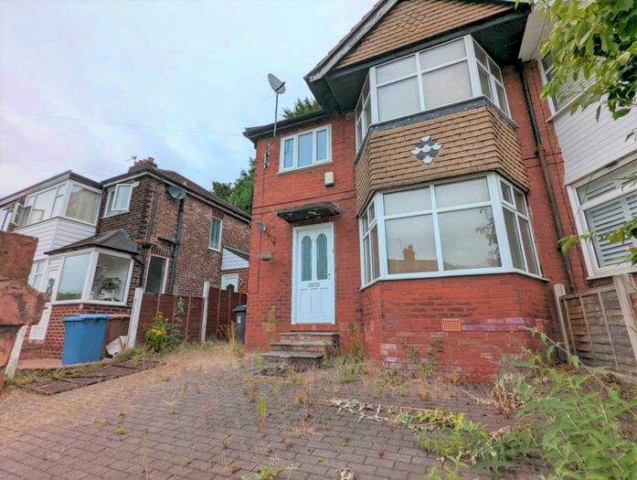 3 Bedroom Semi-Detached House To Rent In Castlewood Road, Salford, M7