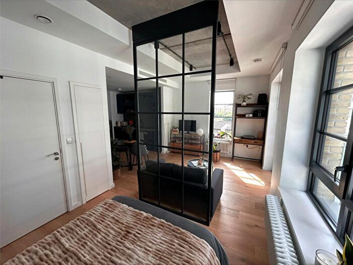 1 Bedroom Property To Rent In Orchard Place, London, E14