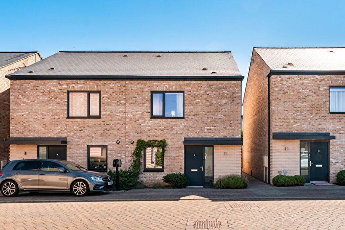3 Bedroom Semi-Detached House For Sale In Leah Manning Close, Cambridge, CB1