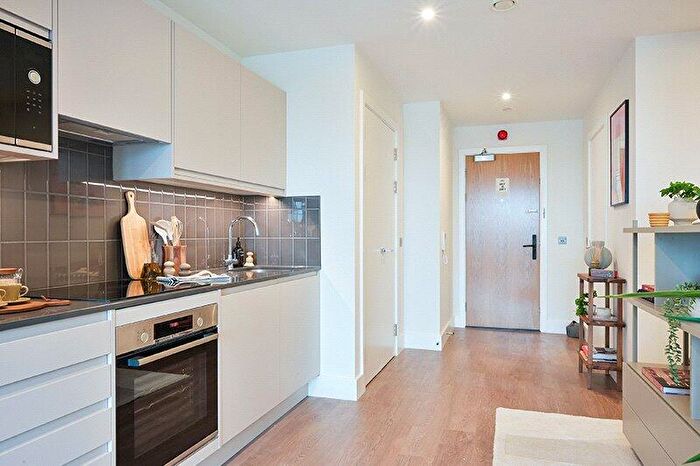 Studio To Rent In Uncle Leeds, Whitehall, LS12