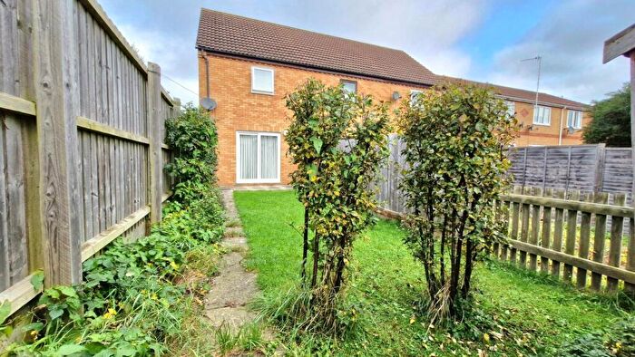 2 Bedroom End Of Terrace House For Sale In Drift Avenue, Stamford, PE9