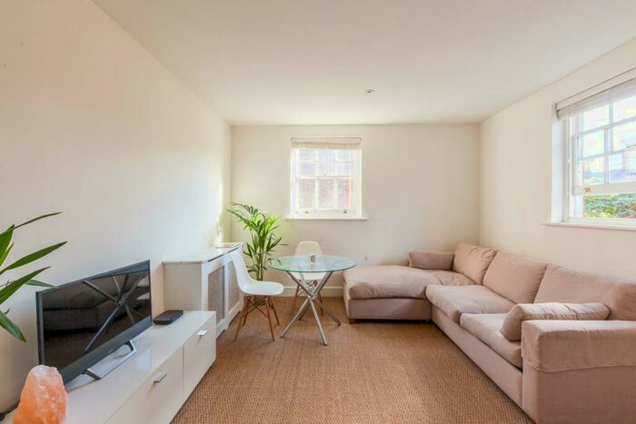 Studio To Rent In Academy Court, Kirkwall Place, Bethnal Green, London, E2