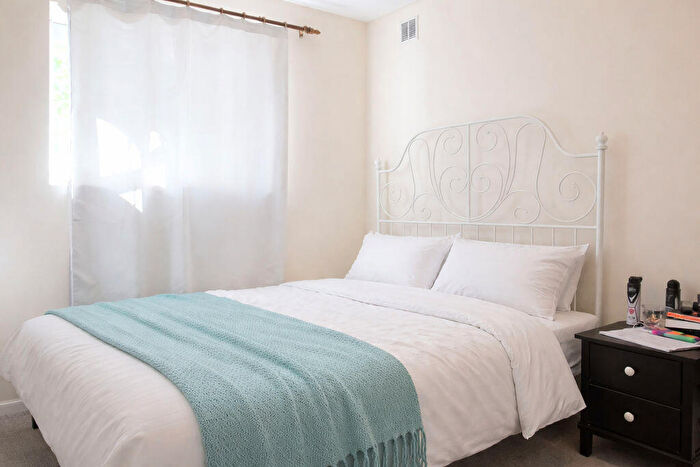 2 Bedroom Flat To Rent In Upper Lewes Road, Brighton, BN2