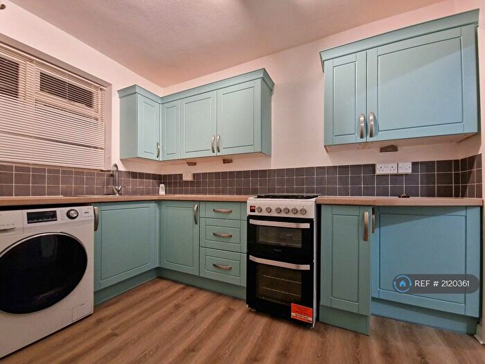 2 Bedroom Flat To Rent In Belmont Road, Erith, DA8