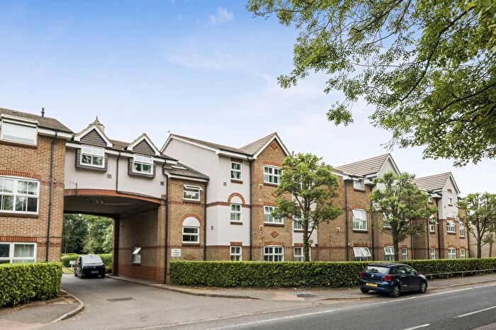 2 Bedroom Flat For Sale In Uxbridge Road, Rickmansworth, WD3