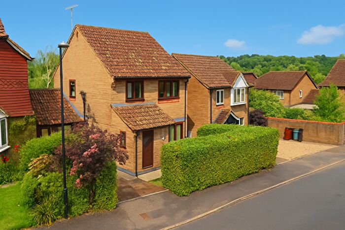 3 Bedroom Detached House For Sale In Mill Rise, Robertsbridge, TN32