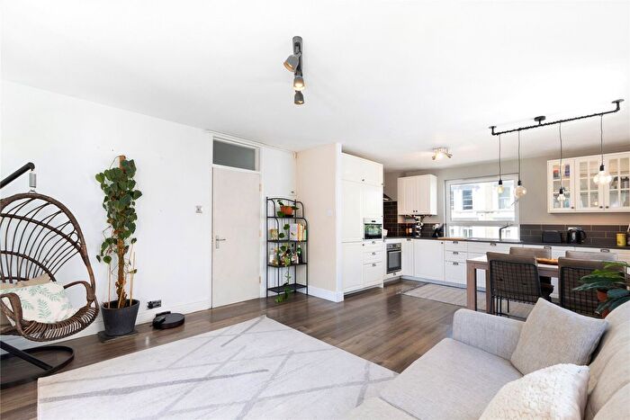 2 Bedroom Flat To Rent In Vereker Road, London, W14