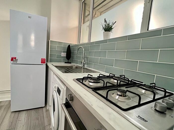 3 Bedroom Flat To Rent In Dorman Way, Finchley Road, Lbs, Swiss Cottage, St Johns Wood, Camden, Primrose Hill, South Hampstead, London, NW8