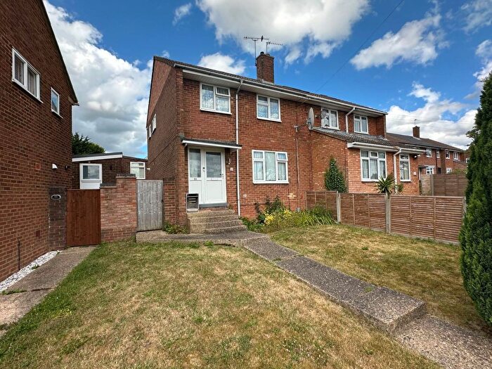 3 Bedroom End Of Terrace House To Rent In Barnfield, Hemel Hempstead, HP3