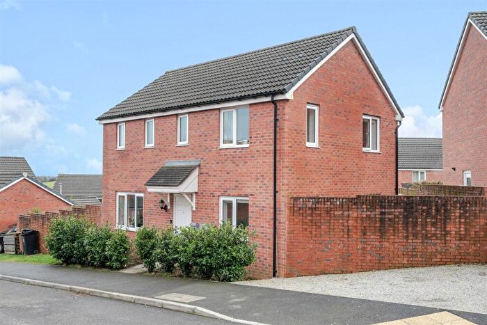 3 Bedroom Detached House For Sale In Drake Avenue, Ivybridge, PL21