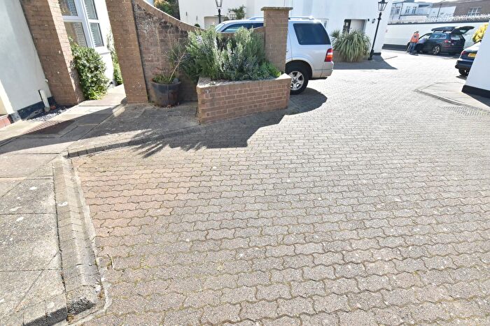 Garage / Parking To Rent In Marlborough Mews, Brighton, BN1