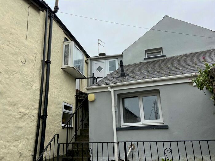 2 Bedroom Flat To Rent In Flat B, Main Street, Pembroke, Sir Benfro, SA71