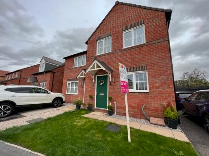 3 Bedroom House To Rent In Pickhills Grove, Goldthorpe, Rotherham, S63