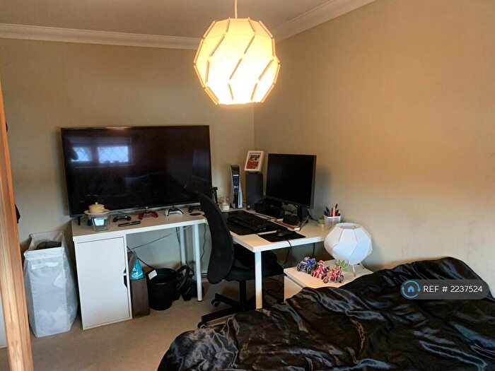 4 Bedroom Terraced House To Rent In Chigwell, Chigwell, IG7