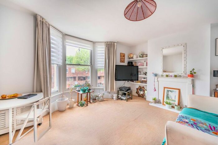 1 Bedroom Flat To Rent In Fernhead Road, Maida Hill, London, W9