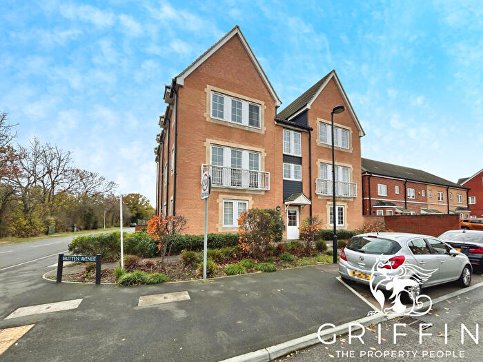 2 Bedroom Flat To Rent In Britten Avenue, Basildon, SS14