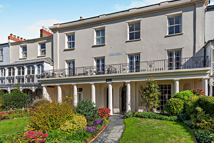 2 Bedroom Flat For Sale In Union Terrace, Litchdon Street, Barnstaple, Devon, EX32