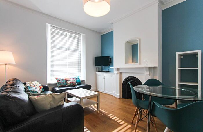 4 Bedroom Private Halls To Rent In Talworth Street, Roath, CF24