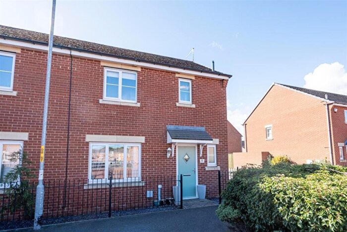 3 Bedroom Semi-Detached House For Sale In Roxburgh Close, Seaton Delaval, Whitley Bay, NE25