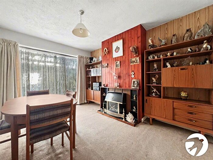 3 Bedroom Terraced House For Sale In Grafton Avenue, Rochester, Kent, ME1