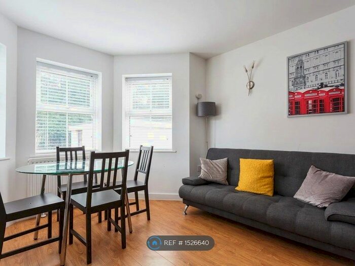 2 Bedroom Flat To Rent In Manor Road, Bournemouth, BH1