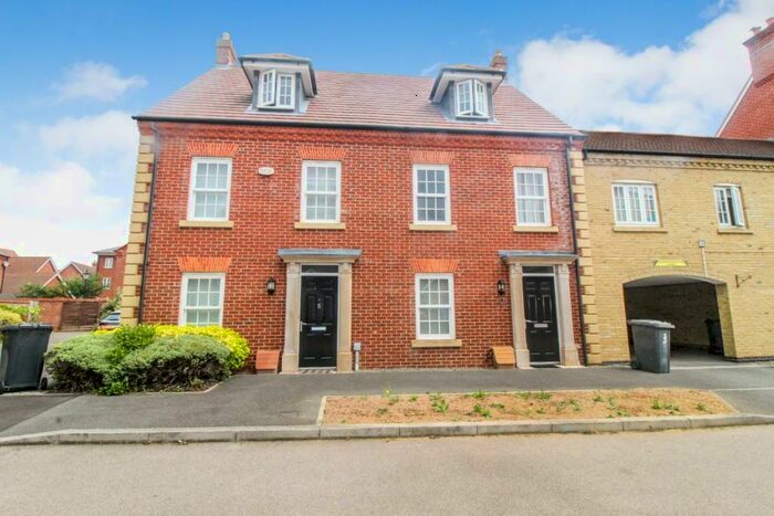 3 Bedroom Semi-Detached House To Rent In Masters Close, Great Denham, Bedford, MK40