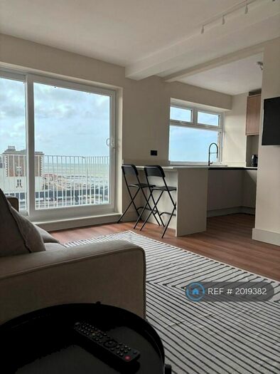 2 Bedroom Flat To Rent In Cliftonville Court, Cliftonville, Margate, CT9