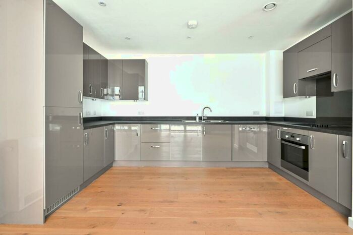 1 Bedroom Flat To Rent In Amelia Street, Elephant And Castle, London, SE17