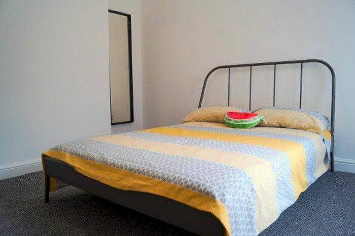 4 Bedroom Terraced House To Rent In King Street, Gillingham, Medway, ME7