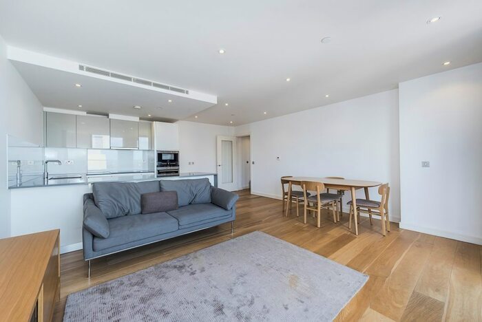 3 Bedroom Flat To Rent In Camley Street, London, N1C