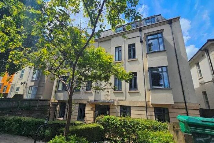 1 Bedroom Flat To Rent In Sussex Place, Bristol, BS2