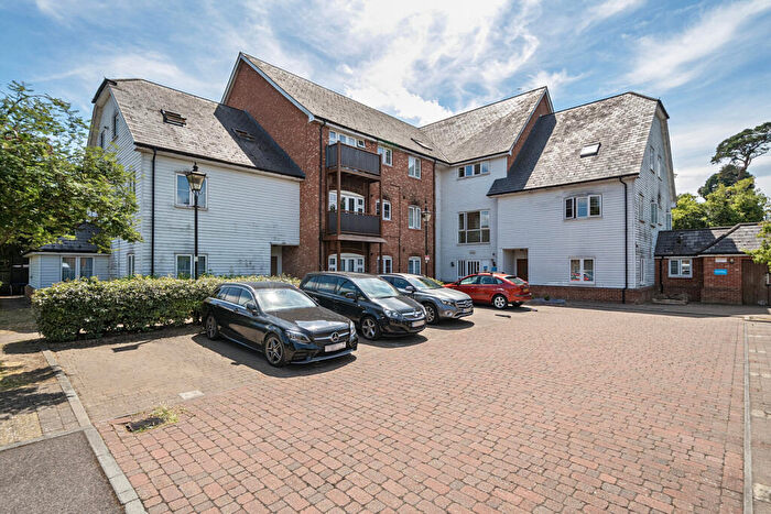 1 Bedroom Apartment For Sale In Brosse Way, Bromley, BR2