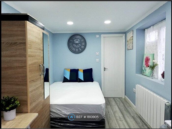 Studio To Rent In Studio Room, Ilford, IG5